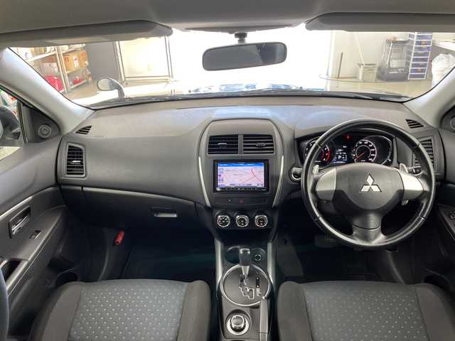 三菱 ＲＶＲ G 道央・札幌 2012(平24)年 5.8万km アメジストブラック ・4WD/・社外メモリナビ/・CD/SD/ワンセグTV/・バックカメラ/・スマートキー/スペアキー1本/・オートライト/HIDライト/・パドルシフト/・横滑り防止装置/・盗難防止装置/・MTモード付AT/・純正アルミホイール付き夏タイヤ積載/・エンジンスタートボタン/・取扱説明書/・記録簿