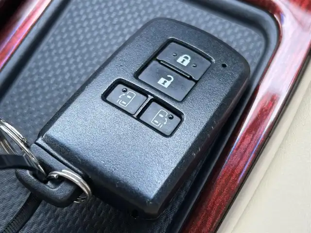 トヨタ ヴェルファイア ハイブリット X 岩手県 2016(平28)年 3.3万km シルバーマイカM 純正ナビ　Ｂｌｕｅｔｏｏｔｈ再生　ＥＴＣ　バックＣ　クルコン　フルセグ　両側電動スライド　オットマン　電動パーキングブレーキ　純正マット　純正１６ＡＷ　オートＬＥＤライト　フォグ　スマートキー