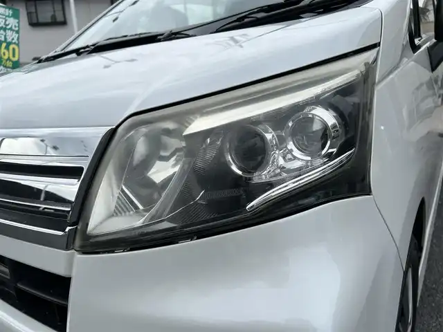 ダイハツ ムーヴ カスタム X SA 埼玉県 2013(平25)年 2.8万km パール ワンオーナー/純正ナビ/ワンセグＴＶ/バックカメラ/Bluetooth/ＣＤプレーヤー/横滑り防止装置/衝突被害軽減システム/スマートキー/スペアキー/エンジンスタートボタン/純正フロアマット/ミュージックプレーヤー接続