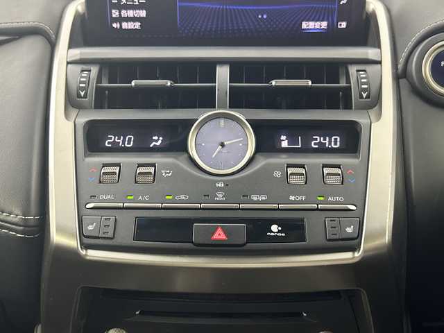 レクサス ＮＸ 300h ブラックシークエンス 愛知県 2019(平31)年 6.1万km グラファイトブラックガラスフレーク ワンオーナー/禁煙車/純正10.25インチナビ/（AM/FM/CD/DVD/Bluetooth/フルセグTV/USB)/バックカメ/ムーンルーフ/レクサスセーフティシステム/・プリクラッシュセーフティ/・レーンキープアシスト/・レーダークルーズコントロール/・オートマチックハイビーム/・誤発進抑制機能/・クリアランスソナー/ETC2.0/ステアリングヒーター/シートヒーター/パワーシート/メモリシート/パドルシフト/スマートキー/スペアキー＆カードキー有/純正18インチアルミホイール/純正フロアマット/トノカバー/横滑り防止装置/LEDヘッドライト/フロントフォグライト