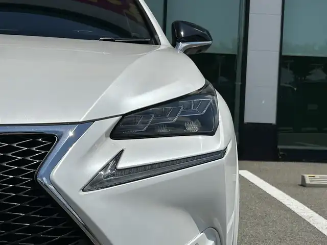レクサス ＮＸ 300h Fスポーツ 和歌山県 2015(平27)年 9.8万km ソニッククォーツ 純正ナビ/フルセグTV/バックカメラ/（BT/USB）/WALDエアロパーツ/WALD２０インチアルミホイール/三眼LEDヘッドライト/プリクラッシュセーフティー/レーダークルーズコントロール/クリアランスソナー/車両接近通報装置/パワーシート/シートヒーター/シートエアベンチレーション/ステアリングヒーター/パワーバックドア/社外ドライブレコーダー/ビルトインETC/フォグランプ/オートライト/オートマチックハイビーム