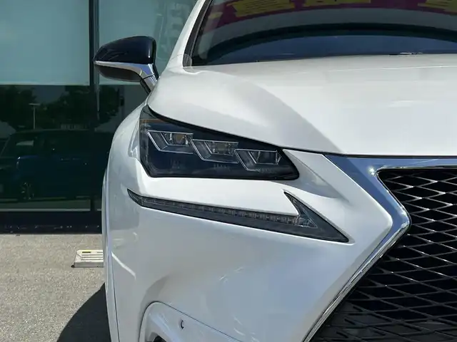 レクサス ＮＸ 300h Fスポーツ 和歌山県 2015(平27)年 9.8万km ソニッククォーツ 純正ナビ/フルセグTV/バックカメラ/（BT/USB）/WALDエアロパーツ/WALD２０インチアルミホイール/三眼LEDヘッドライト/プリクラッシュセーフティー/レーダークルーズコントロール/クリアランスソナー/車両接近通報装置/パワーシート/シートヒーター/シートエアベンチレーション/ステアリングヒーター/パワーバックドア/社外ドライブレコーダー/ビルトインETC/フォグランプ/オートライト/オートマチックハイビーム