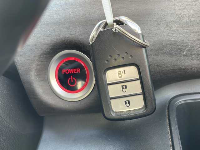 ホンダ フリード ハイブリット G ホンダセンシング 新潟県 2016(平28)年 5.2万km ブルーホライゾンM 社外メモリナビ/（BT／AM／FM／DVD）/バックカメラ/フルセグTV/ステアリングスイッチ/片側電動自動ドア（左）/ビルトインETC/クルーズコントロール/衝突軽減システム/レーンキープアシスト/LEDヘッドライト/オートライト/ドアバイザー/シガーソケット/スマートキー