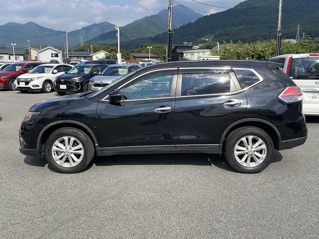 日産 エクストレイル 20X エマージェンシーブレーキ 山梨県 2016(平28)年 1.7万km ダイヤモンドブラック ４WD/純正ＳＤナビ　/全周囲カメラ　/フルセグＴＶ　/純正ビルトインＥＴＣ　/ＣＤ／ＵＳＢ／Ｂｌｕｅｔｏｏｔｈ　/運転席／助手席シートヒーター　/純正１７インチＡＷ　/ＡＢＳ　/横滑り防止装置　/レーンキープアシスト