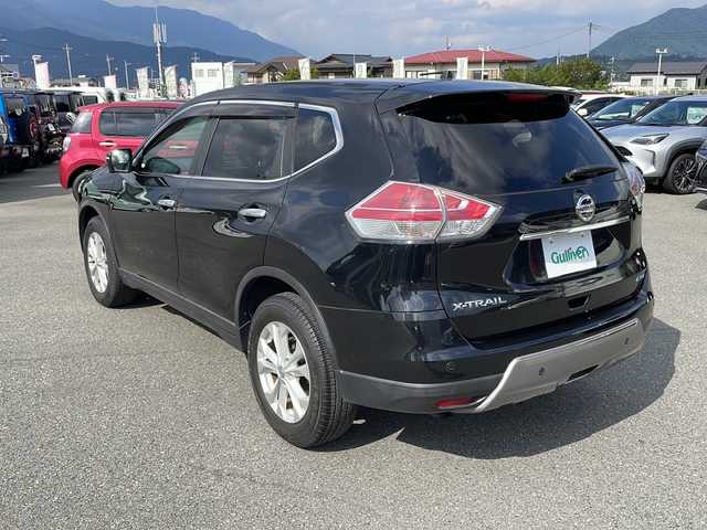 日産 エクストレイル 20X エマージェンシーブレーキ 山梨県 2016(平28)年 1.7万km ダイヤモンドブラック ４WD/純正ＳＤナビ　/全周囲カメラ　/フルセグＴＶ　/純正ビルトインＥＴＣ　/ＣＤ／ＵＳＢ／Ｂｌｕｅｔｏｏｔｈ　/運転席／助手席シートヒーター　/純正１７インチＡＷ　/ＡＢＳ　/横滑り防止装置　/レーンキープアシスト