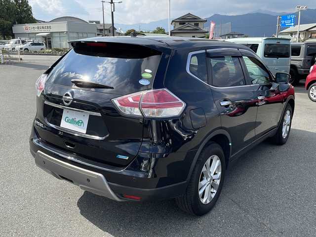 日産 エクストレイル 20X エマージェンシーブレーキ 山梨県 2016(平28)年 1.7万km ダイヤモンドブラック ４WD/純正ＳＤナビ　/全周囲カメラ　/フルセグＴＶ　/純正ビルトインＥＴＣ　/ＣＤ／ＵＳＢ／Ｂｌｕｅｔｏｏｔｈ　/運転席／助手席シートヒーター　/純正１７インチＡＷ　/ＡＢＳ　/横滑り防止装置　/レーンキープアシスト