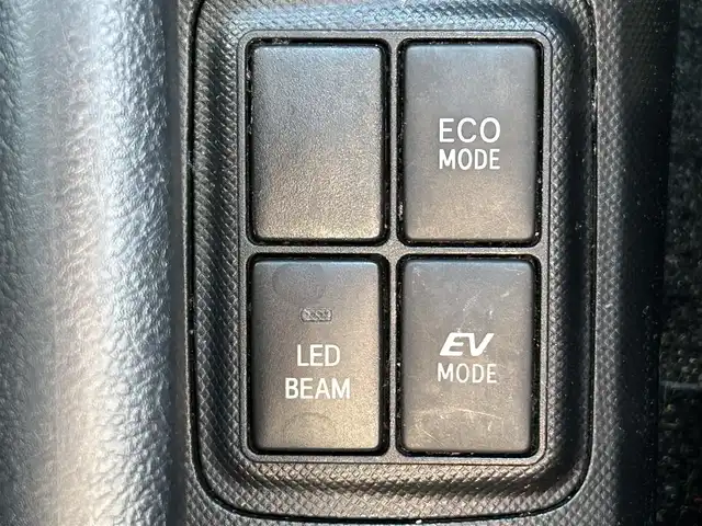 トヨタ アクア G G’s 福岡県 2014(平26)年 9.9万km ブラックマイカ 純正ナビ（BLUETOOTH/ワンセグ/CD）/Bカメラ/LEDヘッドライト/LEDビーム/純正17インチAW/ステアリングスイッチ/アイドリングストップ/純正フロアマット/ETC