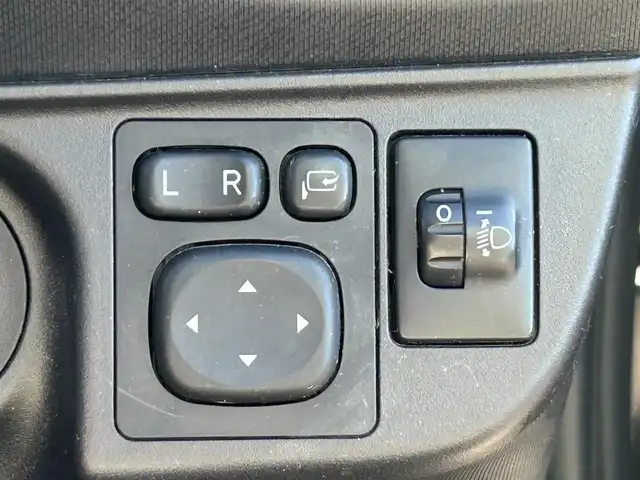トヨタ アクア G G’s 福岡県 2014(平26)年 9.9万km ブラックマイカ 純正ナビ（BLUETOOTH/ワンセグ/CD）/Bカメラ/LEDヘッドライト/LEDビーム/純正17インチAW/ステアリングスイッチ/アイドリングストップ/純正フロアマット/ETC