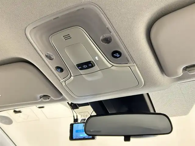 トヨタ プリウス S ツーリングセレクション 福岡県 2016(平28)年 4.9万km エモーショナルレッド 黒合皮　/純正ナビ／ＴＶ　/Ｂカメラ　/Ｂｌｕｅｔｏｏｔｈ　/クルーズコントロール　/シートヒーター　/オートライト　/純正１７インチＡＷ　/ＥＴＣ　/スマートキー