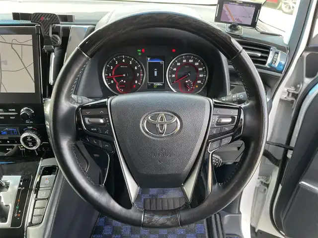 トヨタ アルファード S Cパッケージ 千葉県 2020(令2)年 7.4万km ホワイトパールクリスタルシャイン モデリスタエアロ(F/S/R)/モデリスタシグネチャーイルミブレード/サンルーフ/黒レザーシート/JBLプレミアムサウンドシステム/純正ディスプレイオーディオ/・ナビ/CD/DVD/MSV/Bluetooth/フルセグ/純正リアエンターテイメントシステム/パノラミックビューカメラ/両後パワースライドドア/パワーバックドア/デジタルインナーミラー/前席パワーシート/前席シートヒーター/前席シートベンチレーション/スマートキー/ステアリングヒーター/トヨタセーフティーセンス/・プリクラッシュセーフティー/・レーンキープアシスト/・パーキングサポートブレーキ/・ロードサインアシスト/・リヤクロストラフィックアラート/・ブラインドスポットモニター/・オートマチックハイビーム/・アダプティブクルーズコントロール/パーキングアシスト/前後コーナーセンサー/ウッドコンビステアリング/三眼LEDヘッドライト/社外20インチアルミホイール/社外前後ドライブレコーダー【ZDR-025】/ビルトインETC2.0/サイド＆カーテンエアバッグ