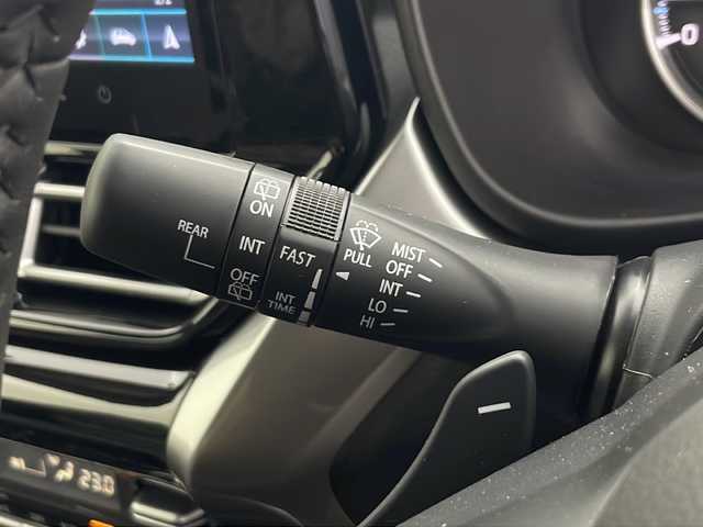 スズキ フロンクス 秋田県 2024(令6)年 0.1千km パールⅡ 4WD/純正メモリナビ　/Bluetooth/AM/FM/AppleCarPlay/AndroidAuto/全方位カメラ　/デュアルセンサーブレーキサポートII　/レーダークルーズコントロール　/パドルシフト　/レーンキープアシスト/横滑り防止装置/アイドリングストップ/ヘッドアップディスプレイ/前席シートヒーター　/LEDヘッドライト　/フォグランプ/USBポート　/スペアキー/電動パーキング/オートホールド/ヒルディセントコントロール/ダウンヒルアシスト/ステアリングスイッチ/純正アルミホイール