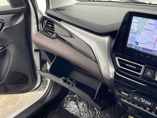 スズキ フロンクス 秋田県 2024(令6)年 0.1千km パールⅡ 4WD/純正メモリナビ　/Bluetooth/AM/FM/AppleCarPlay/AndroidAuto/全方位カメラ　/デュアルセンサーブレーキサポートII　/レーダークルーズコントロール　/パドルシフト　/レーンキープアシスト/横滑り防止装置/アイドリングストップ/ヘッドアップディスプレイ/前席シートヒーター　/LEDヘッドライト　/フォグランプ/USBポート　/スペアキー/電動パーキング/オートホールド/ヒルディセントコントロール/ダウンヒルアシスト/ステアリングスイッチ/純正アルミホイール