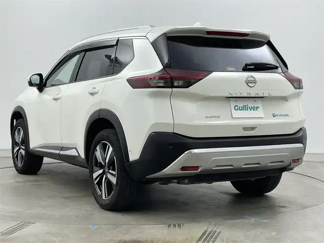 日産 エクストレイル G e－4ORCE 岡山県 2023(令5)年 2.3万km ブリリアントホワイトパール 12.3インチナビ/地デジ/Bluetooth/USB/AppleCarPlay/アラウンドビューモニター/レザーシート/シートヒーター /ビルトインETC2.0/プロパイロット /置くだけ充電/ヘッドアップディスプレイ/ブラインドスポットモニター/パワーシート /パワーバックドア /エマージェンシーブレーキ/プッシュスタート /スマートキー/パーキングアシスト/AC100V電源/インテリジェントルームミラー/純正フロアマット/純正19インチアルミホイール/新車保証書