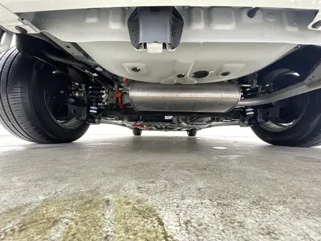 トヨタ シエンタ ハイブリッド Z 千葉県 2022(令4)年 0.9万km ホワイトパールクリスタルシャイン 禁煙車/トヨタセーフティセンス/・プリクラッシュセーフティ/・プリクラッシュセーフティブレーキ/・クリアランスソナー/・ブラインドスポットモニター/・レーンディパーチャーアラート/・レーンキープアシスト/・レーダークルーズコントロール/・パーキングアシスト/モデリスタエアロ/・フロント、サイド、リアスポイラー、リアアンダー）/両側電動ドア/純正10.5インチディスプレイオーディオ（ナビ付）/・USB/Bluetooth/フルセグTV/・ビルトインETC/・360度カメラ/革巻きステアリング/・ステアリングスイッチ/AC100電源/社外15インチAW/オートライト/・オートマチックハイビーム/・LEDヘッドライト/・フォグランプ/電動格納ウインカーミラー