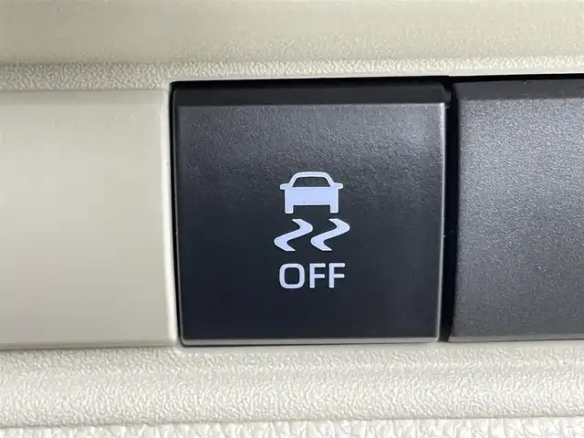 トヨタ シエンタ ハイブリッド Z 千葉県 2022(令4)年 0.9万km ホワイトパールクリスタルシャイン 禁煙車/トヨタセーフティセンス/・プリクラッシュセーフティ/・プリクラッシュセーフティブレーキ/・クリアランスソナー/・ブラインドスポットモニター/・レーンディパーチャーアラート/・レーンキープアシスト/・レーダークルーズコントロール/・パーキングアシスト/モデリスタエアロ/・フロント、サイド、リアスポイラー、リアアンダー）/両側電動ドア/純正10.5インチディスプレイオーディオ（ナビ付）/・USB/Bluetooth/フルセグTV/・ビルトインETC/・360度カメラ/革巻きステアリング/・ステアリングスイッチ/AC100電源/社外15インチAW/オートライト/・オートマチックハイビーム/・LEDヘッドライト/・フォグランプ/電動格納ウインカーミラー