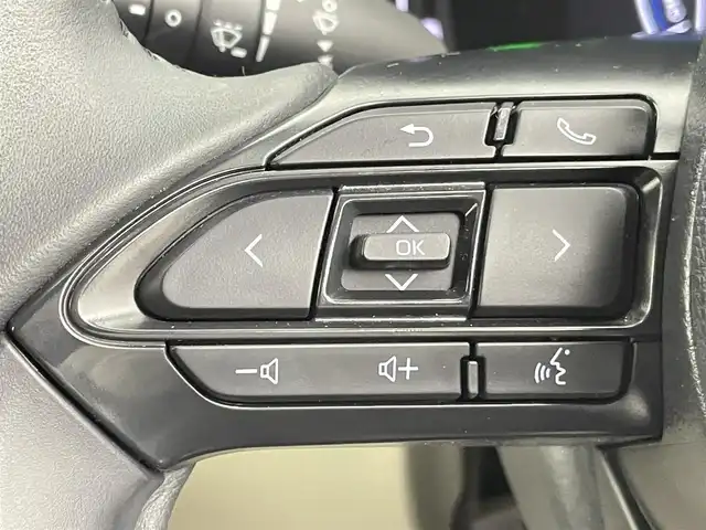 トヨタ シエンタ ハイブリッド Z 千葉県 2022(令4)年 0.9万km ホワイトパールクリスタルシャイン 禁煙車/トヨタセーフティセンス/・プリクラッシュセーフティ/・プリクラッシュセーフティブレーキ/・クリアランスソナー/・ブラインドスポットモニター/・レーンディパーチャーアラート/・レーンキープアシスト/・レーダークルーズコントロール/・パーキングアシスト/モデリスタエアロ/・フロント、サイド、リアスポイラー、リアアンダー）/両側電動ドア/純正10.5インチディスプレイオーディオ（ナビ付）/・USB/Bluetooth/フルセグTV/・ビルトインETC/・360度カメラ/革巻きステアリング/・ステアリングスイッチ/AC100電源/社外15インチAW/オートライト/・オートマチックハイビーム/・LEDヘッドライト/・フォグランプ/電動格納ウインカーミラー