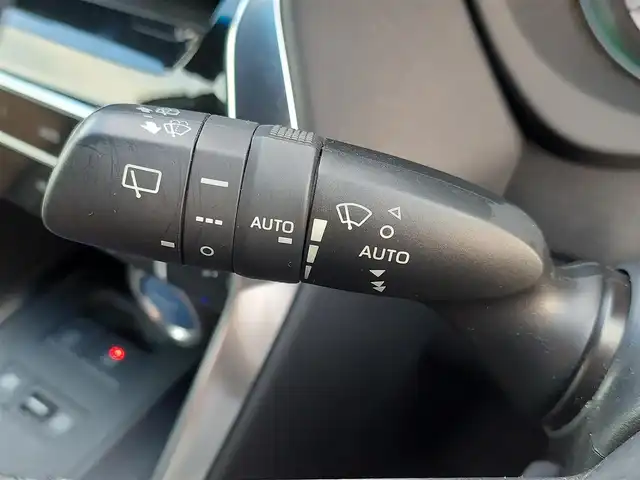 トヨタ ハリアー ハイブリッド Z 東京都 2020(令2)年 2.5万km プレシャスブラックパール メーカーオプション12.3インチナビ/(フルセグTV/Bluetooth/Miracast/AM/FM)/JBLサウンド/アラウンドビューモニター/ヘッドアップディスプレイ/トヨタセーフティセンス/レーンキープコントロール/ブラインドスポットモニター/パーキングサポートブレーキ/ロードサインアシスト/コーナーセンサー/リヤクロストラフィックアラート/パワーバックドア/D席パワーシート/前席シートヒーター/オートマチックハイビーム/ビルトインETC2.0/前後ドライブレコーダー