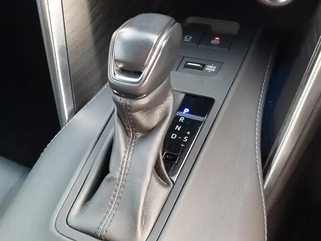 トヨタ ハリアー ハイブリッド Z 東京都 2020(令2)年 2.5万km プレシャスブラックパール メーカーオプション12.3インチナビ/(フルセグTV/Bluetooth/Miracast/AM/FM)/JBLサウンド/アラウンドビューモニター/ヘッドアップディスプレイ/トヨタセーフティセンス/レーンキープコントロール/ブラインドスポットモニター/パーキングサポートブレーキ/ロードサインアシスト/コーナーセンサー/リヤクロストラフィックアラート/パワーバックドア/D席パワーシート/前席シートヒーター/オートマチックハイビーム/ビルトインETC2.0/前後ドライブレコーダー