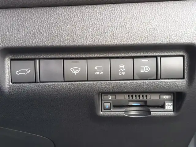 トヨタ ハリアー ハイブリッド Z 東京都 2020(令2)年 2.5万km プレシャスブラックパール メーカーオプション12.3インチナビ/(フルセグTV/Bluetooth/Miracast/AM/FM)/JBLサウンド/アラウンドビューモニター/ヘッドアップディスプレイ/トヨタセーフティセンス/レーンキープコントロール/ブラインドスポットモニター/パーキングサポートブレーキ/ロードサインアシスト/コーナーセンサー/リヤクロストラフィックアラート/パワーバックドア/D席パワーシート/前席シートヒーター/オートマチックハイビーム/ビルトインETC2.0/前後ドライブレコーダー