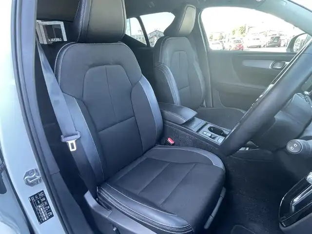 ボルボ ＸＣ４０ T4 モメンタム 栃木県 2019(令1)年 2.9万km 白 インテリセーフ/ナビ/フルセグTV/全方位カメラ/ETC/D席パワーシート/ハーフレザー/ACC/レーンキープアシスト/ブラインドスポット/クロストラフィックアラート/クリアランスソナー/Applecarplay/androidAuto/LEDヘッドライト/オートハイビーム