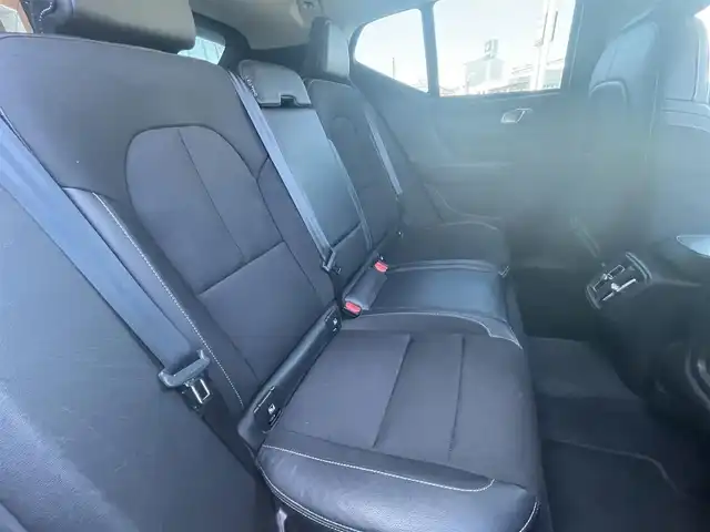 ボルボ ＸＣ４０ T4 モメンタム 栃木県 2019(令1)年 2.9万km 白 インテリセーフ/ナビ/フルセグTV/全方位カメラ/ETC/D席パワーシート/ハーフレザー/ACC/レーンキープアシスト/ブラインドスポット/クロストラフィックアラート/クリアランスソナー/Applecarplay/androidAuto/LEDヘッドライト/オートハイビーム