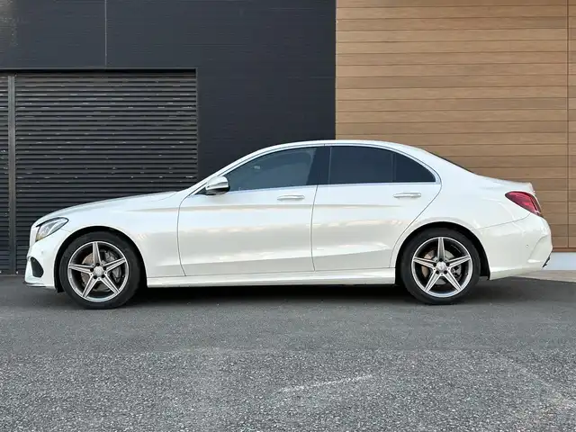メルセデス・ベンツ Ｃ２００ アバンギャルド AMGライン 宮崎県 2016(平28)年 1.7万km ダイヤモンドホワイト 純正ナビ/・フルセグTV・CD・DVD・BT・USB/バックカメラ/レザーシート/レーダークルーズコントロール/BASプラス/PRE-SAFE/アクティブレーンキープアシスト/アクティブブラインドスポットアシスト/リアＣＰＡ/ディストロニック・プラス/パワーシート/シートヒーター/LEDヘッドライト/オートライト/アンビエントライト/純正フロアマット/純正18インチAMGアルミホイール/ETC2.0