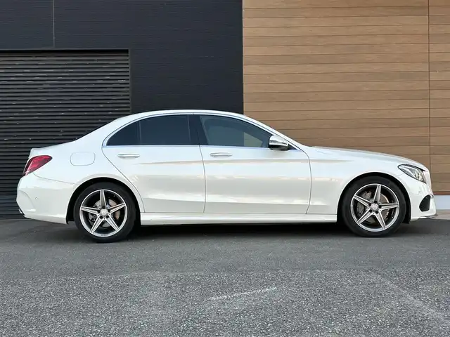 メルセデス・ベンツ Ｃ２００ アバンギャルド AMGライン 宮崎県 2016(平28)年 1.7万km ダイヤモンドホワイト 純正ナビ/・フルセグTV・CD・DVD・BT・USB/バックカメラ/レザーシート/レーダークルーズコントロール/BASプラス/PRE-SAFE/アクティブレーンキープアシスト/アクティブブラインドスポットアシスト/リアＣＰＡ/ディストロニック・プラス/パワーシート/シートヒーター/LEDヘッドライト/オートライト/アンビエントライト/純正フロアマット/純正18インチAMGアルミホイール/ETC2.0