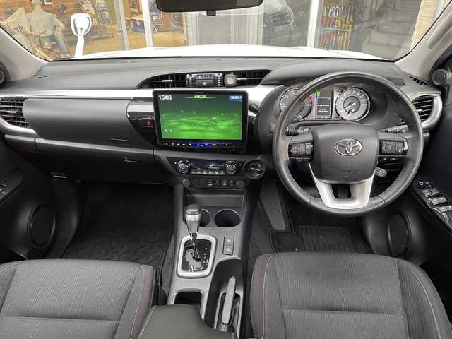 トヨタ ハイラックス Z 福島県 2021(令3)年 3.9万km スーパーホワイトⅡ 衝突被害軽減ブレーキ/レーンキープアシスト/レーダークルーズコントロール/リヤデフロック/LEDヘッドライト/オートライト/純正アルミホイール/純正フロアマット/アルパインナビ（CD・DVD・BT・TV）/バックカメラ/ハードトノカバー