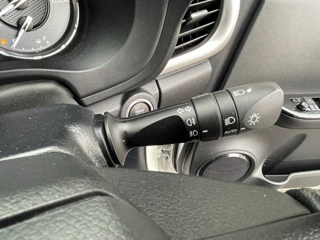 トヨタ ハイラックス Z 福島県 2021(令3)年 3.9万km スーパーホワイトⅡ 衝突被害軽減ブレーキ/レーンキープアシスト/レーダークルーズコントロール/リヤデフロック/LEDヘッドライト/オートライト/純正アルミホイール/純正フロアマット/アルパインナビ（CD・DVD・BT・TV）/バックカメラ/ハードトノカバー