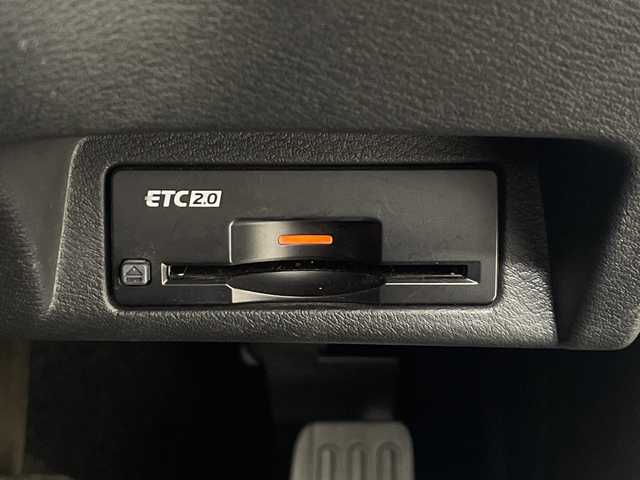 日産 スカイライン ハイブリッド GT タイプP 神奈川県 2020(令2)年 6.7万km スーパーブラック 純正HDDツインディスプレイナビ(8インチワイド＆7インチワイド）/プロパイロット2.0/アラウンドビューモニター/LEDヘッドライト/シートヒーター/ETC2.0/ドライブレコーダー/スマートキー/追従式クルーズコントロール/純正18インチAW/スマートキー/衝突被害軽減システム/車線逸脱警報/レザーシート/横滑り防止装置/ヘッドアップディスプレイ/アイドリングストップ/オートライト/ウィンカーミラー/電動格納ミラー/プッシュスタート/フロアマット/取扱説明書/保証書