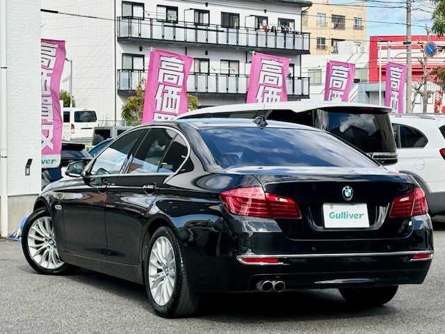 ＢＭＷ ５２３ｉ イノベーター 愛知県 2014(平26)年 10.6万km サファイアブラックP /禁煙車//純正ナビ//地デジTV//AM・FM・CD・DVD・Bluetooth//バックカメラ//ETC//ドライブレコーダー//プッシュスタート//クルーズコントロール//コーナーセンサー//クリアランスソナー//ブレーキアシスト//パワーシート//ヒートシーター//盗難防止システム//ステアリングチルト機構//本革巻きステア//横滑り防止システム//オートマチックホールド//保証書//取扱説明書//記録簿