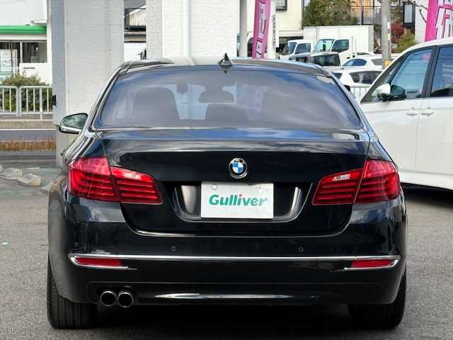 ＢＭＷ ５２３ｉ イノベーター 愛知県 2014(平26)年 10.6万km サファイアブラックP /禁煙車//純正ナビ//地デジTV//AM・FM・CD・DVD・Bluetooth//バックカメラ//ETC//ドライブレコーダー//プッシュスタート//クルーズコントロール//コーナーセンサー//クリアランスソナー//ブレーキアシスト//パワーシート//ヒートシーター//盗難防止システム//ステアリングチルト機構//本革巻きステア//横滑り防止システム//オートマチックホールド//保証書//取扱説明書//記録簿
