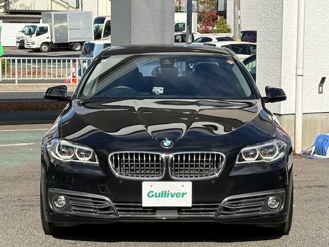 ＢＭＷ ５２３ｉ イノベーター 愛知県 2014(平26)年 10.6万km サファイアブラックP /禁煙車//純正ナビ//地デジTV//AM・FM・CD・DVD・Bluetooth//バックカメラ//ETC//ドライブレコーダー//プッシュスタート//クルーズコントロール//コーナーセンサー//クリアランスソナー//ブレーキアシスト//パワーシート//ヒートシーター//盗難防止システム//ステアリングチルト機構//本革巻きステア//横滑り防止システム//オートマチックホールド//保証書//取扱説明書//記録簿