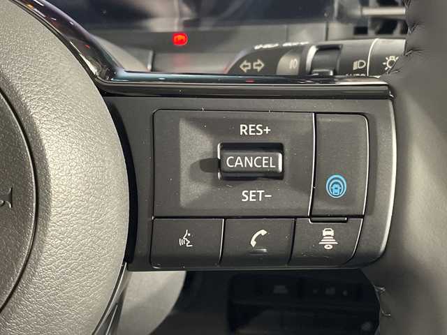 日産 セレナ e－パワー ハイウェイスター V 神奈川県 2025(令7)年 0.1千km ブリリアントホワイトパール 登録済未使用車 /純正12.3インチコネクトナビゲーション/BT&USB&フルセグTV/全方位カメラ/プロパイロット/インテリジェントエマージェンシーブレーキ/前方衝突予測警報/衝突回避ステアリングアシスト/車線逸脱防止支援システム/車線逸脱警報/後側方衝突防止支援システム/後側方車両検知警報/後退時車両検知警報/ふらつき警報/踏み間違い衝突防止アシスト/標識検知機能/インテリジェントクルーズコントロール/デジタルインナーミラー/純正ドライブレコーダー前後/両側パワースライドドア/ハンズフリーパワースライドドア/ワイヤレス充電器/LEDヘッドライト/オートマチックハイビーム/LEDフォグライト