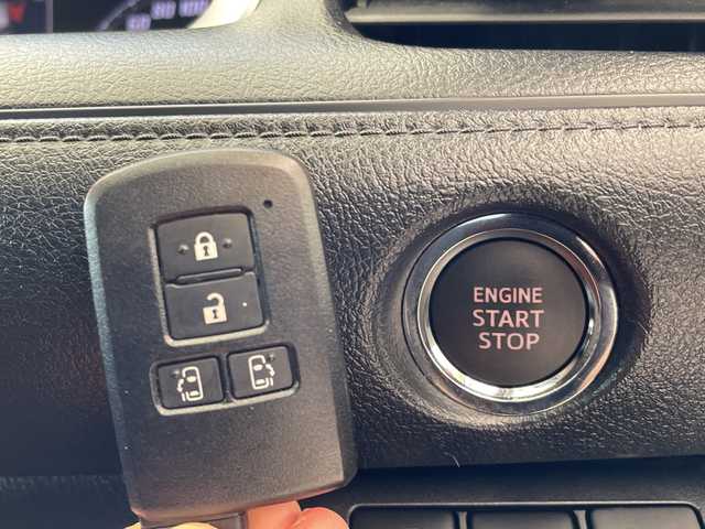 トヨタ シエンタ G セーフティエディション 埼玉県 2020(令2)年 1.1万km ホワイトパールクリスタルシャイン トヨタセーフティセンス/ディスプレイオーディオ/　　CD/DVD/BT/USB/全方位カメラ/両側パワースライドドア/シートヒーター/ステアリングヒーター/コーナーセンサー/スマートキー