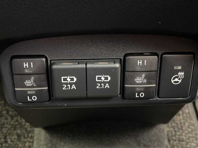 トヨタ シエンタ G セーフティエディション 埼玉県 2020(令2)年 1.1万km ホワイトパールクリスタルシャイン トヨタセーフティセンス/ディスプレイオーディオ/　　CD/DVD/BT/USB/全方位カメラ/両側パワースライドドア/シートヒーター/ステアリングヒーター/コーナーセンサー/スマートキー