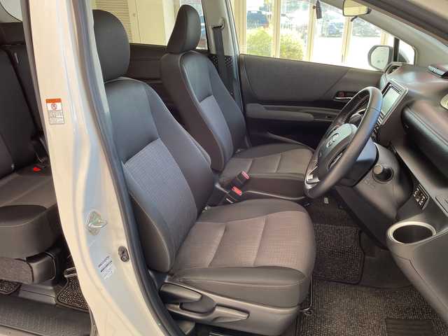 トヨタ シエンタ G セーフティエディション 埼玉県 2020(令2)年 1.1万km ホワイトパールクリスタルシャイン トヨタセーフティセンス/ディスプレイオーディオ/　　CD/DVD/BT/USB/全方位カメラ/両側パワースライドドア/シートヒーター/ステアリングヒーター/コーナーセンサー/スマートキー