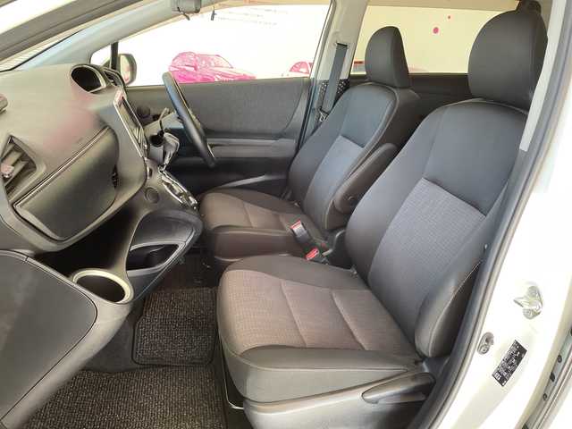 トヨタ シエンタ G セーフティエディション 埼玉県 2020(令2)年 1.1万km ホワイトパールクリスタルシャイン トヨタセーフティセンス/ディスプレイオーディオ/　　CD/DVD/BT/USB/全方位カメラ/両側パワースライドドア/シートヒーター/ステアリングヒーター/コーナーセンサー/スマートキー