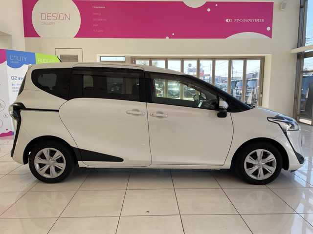 トヨタ シエンタ G セーフティエディション 埼玉県 2020(令2)年 1.1万km ホワイトパールクリスタルシャイン トヨタセーフティセンス/ディスプレイオーディオ/　　CD/DVD/BT/USB/全方位カメラ/両側パワースライドドア/シートヒーター/ステアリングヒーター/コーナーセンサー/スマートキー