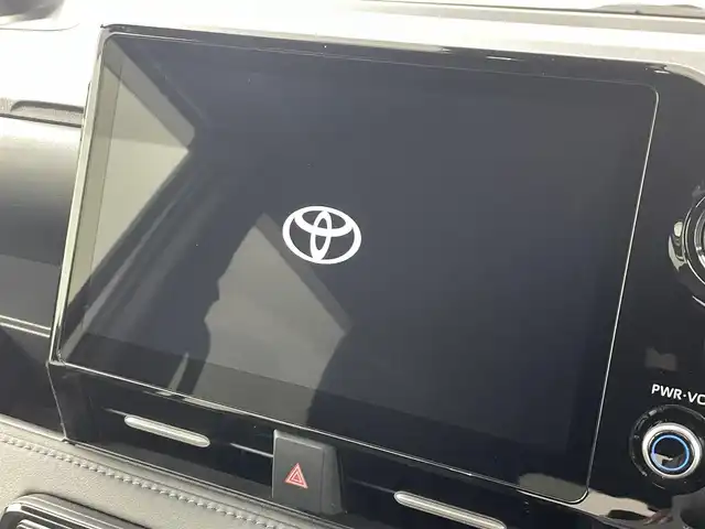 トヨタ ヴォクシー ハイブリッド S－Z 福島県 2024(令6)年 2.7万km ホワイトパールクリスタルシャイン セーフティセンス　/・プリクラッシュセーフティ　/・レーンディパーチャーアラート　/・レーントレーシングアシスト/・アダプティブハイビームシステム/・レーダークルーズコントロール　/・ロードサインアシスト/・ドライバー異常時対応システム/・プロアクティブドライビングアシスト/純正ナビゲーション/・Bluetooth/TV/CD/DVD/USB AM・FM/HDMI/applecarplay/androidauto/・バックカメラ/・ETC/ドライブレコーダー/両側パワースライドドア/革巻きステアリング/・ステアリングスイッチ/ハーフレザーシート/・シートヒーター/純正フロアマット/プッシュスタート/・スマートキー/ドアバイザー/電装格納ウィンカーミラー/電子パーキング/・オートホールド