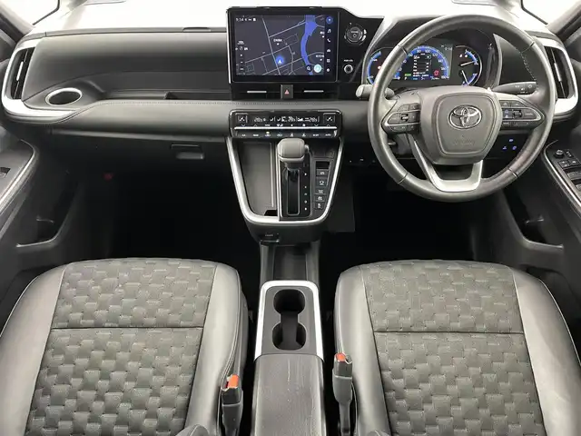 トヨタ ヴォクシー ハイブリッド S－Z 福島県 2024(令6)年 2.7万km ホワイトパールクリスタルシャイン セーフティセンス　/・プリクラッシュセーフティ　/・レーンディパーチャーアラート　/・レーントレーシングアシスト/・アダプティブハイビームシステム/・レーダークルーズコントロール　/・ロードサインアシスト/・ドライバー異常時対応システム/・プロアクティブドライビングアシスト/純正ナビゲーション/・Bluetooth/TV/CD/DVD/USB AM・FM/HDMI/applecarplay/androidauto/・バックカメラ/・ETC/ドライブレコーダー/両側パワースライドドア/革巻きステアリング/・ステアリングスイッチ/ハーフレザーシート/・シートヒーター/純正フロアマット/プッシュスタート/・スマートキー/ドアバイザー/電装格納ウィンカーミラー/電子パーキング/・オートホールド