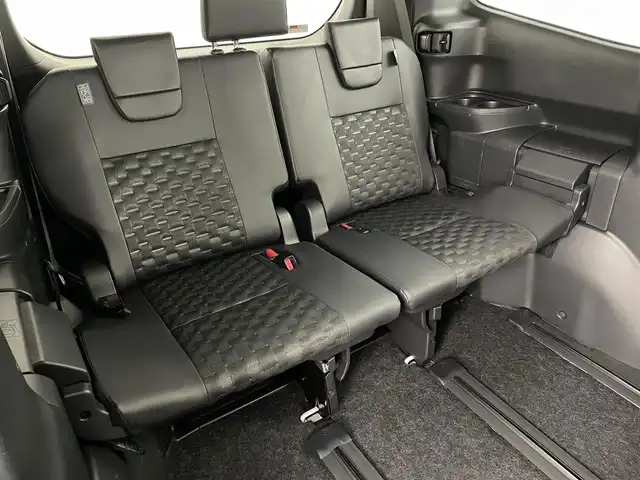 トヨタ ヴォクシー ハイブリッド S－Z 福島県 2024(令6)年 2.7万km ホワイトパールクリスタルシャイン セーフティセンス　/・プリクラッシュセーフティ　/・レーンディパーチャーアラート　/・レーントレーシングアシスト/・アダプティブハイビームシステム/・レーダークルーズコントロール　/・ロードサインアシスト/・ドライバー異常時対応システム/・プロアクティブドライビングアシスト/純正ナビゲーション/・Bluetooth/TV/CD/DVD/USB AM・FM/HDMI/applecarplay/androidauto/・バックカメラ/・ETC/ドライブレコーダー/両側パワースライドドア/革巻きステアリング/・ステアリングスイッチ/ハーフレザーシート/・シートヒーター/純正フロアマット/プッシュスタート/・スマートキー/ドアバイザー/電装格納ウィンカーミラー/電子パーキング/・オートホールド