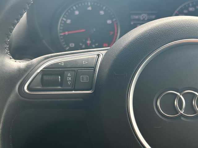 アウディ Ａ１ SB 1．0TFSI 高知県 2017(平29)年 5万km ミサノレッドパールエフェクト 登録時走行距離　50015km/純正ナビ(Audi multimedia)/【CD/DVD/フルセグTV】/ETC/オートライト/純正HIDライト/ヘッドライトレベライザー/スマートキー/プッシュスタート/アイドリングストップ/純正アルミホイール 15インチ/純正フロアマット/スペアキー×1【スマートキー】/新車時整備手帳（保証書）/取扱説明書/記録簿有(R4/2、R6/2)