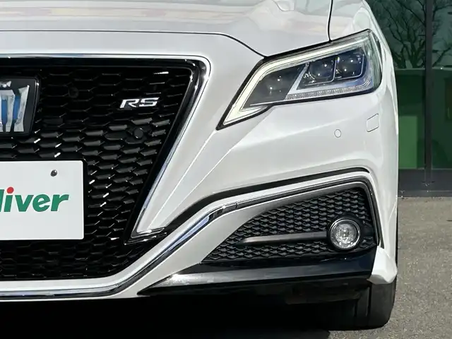 トヨタ クラウン ハイブリッド RS 和歌山県 2021(令3)年 4.4万km プレシャスホワイトパール 純正メーカーナビ/バックカメラ/フルセグTV/プリクラッシュセーフティー/レーダークルーズコントロール/ブラインドスポットモニター/クリアランスソナー/純正アルミホイール/純正フロアマット/ハーフレザーシート/ビルトインETC/パワーシート/シートヒーター/LEDヘッドライト/フォグランプ/オートライト/オートマチックハイビーム