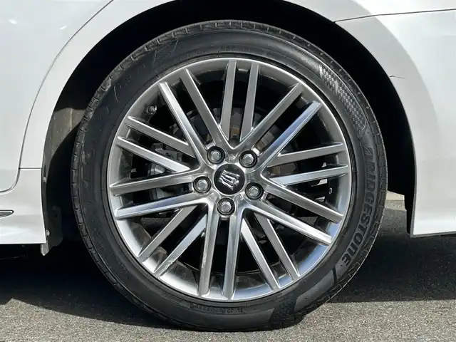 トヨタ クラウン ハイブリッド RS 和歌山県 2021(令3)年 4.4万km プレシャスホワイトパール 純正メーカーナビ/バックカメラ/フルセグTV/プリクラッシュセーフティー/レーダークルーズコントロール/ブラインドスポットモニター/クリアランスソナー/純正アルミホイール/純正フロアマット/ハーフレザーシート/ビルトインETC/パワーシート/シートヒーター/LEDヘッドライト/フォグランプ/オートライト/オートマチックハイビーム