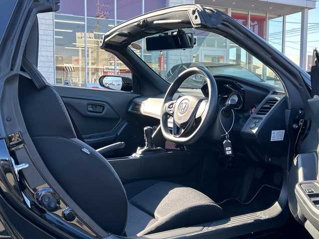 ホンダ Ｓ６６０ β 長野県 2021(令3)年 5.9万km ナイトホークブラックパール ・ロールトップ/・デジタルインナーミラー/・前後ドラレコ/・純正15インチAW/・純正フロアマット/・AUX/USB/AM/FM/・ETC/・ターボ/・社外マフラー/・スペアキー/・オートライト