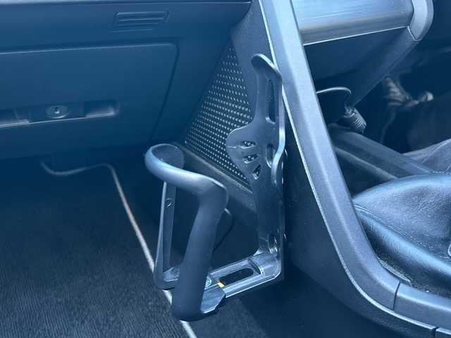 ホンダ Ｓ６６０ β 長野県 2021(令3)年 5.9万km ナイトホークブラックパール ・ロールトップ/・デジタルインナーミラー/・前後ドラレコ/・純正15インチAW/・純正フロアマット/・AUX/USB/AM/FM/・ETC/・ターボ/・社外マフラー/・スペアキー/・オートライト