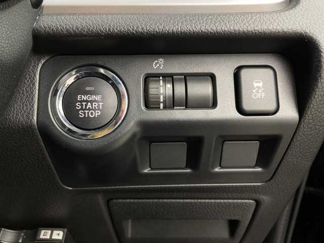 スバル フォレスター 2．0i－L アイサイト 新潟県 2013(平25)年 2.8万km クリスタルブラックシリカ 4WD/アイサイト/社外ナビ/　CD/DVD/Bluetooth/フルセグTV/レーダークルーズコントロール/キセノンヘッドライト/パワーシート/シートヒーター/純正17インチアルミホイール/ルーフレール/パドルシフト/前後ドラレコ/電格ミラー/ウィンカーミラー/スマートキー/ETC