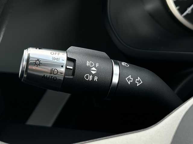 ランドローバー ランドローバー ディフェンダー 90 青森県 2021(令3)年 2.5万km アイガーグレイ ワンオーナー/４WD/純正ナビ/（BT/AppleCarPlay/AndroidAuto）/全方位カメラ/シートヒーター　前席/バーチャルコックピット/クリアサイトルームミラー/レーンデパーチャーワーニング/アダプティブクルーズコントロール/ドライブレコーダー/オートホールド/ウィンカーミラー/電動パーキングブレーキ/社外アルミホイール（スタッドレスタイヤ）装着/純正アルミホイール（サマータイヤ）積込/オートエアコン/LEDヘッドライト・フォグランプ/オートハイビームアシスト/ヒルディセントコントロール/SOSスイッチ/プッシュスタート/スマートキーX2