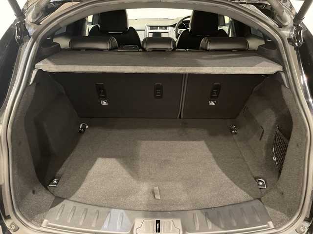 ジャガー Ｅペース R ダイナミックS 180PS 新潟県 2019(平31)年 4.7万km 黒 オプション/ダイナミックハンドリングパック/・ブレーキキャリパー（レッド）/・350mmフロントブレーキ/ドライブプロパック/・ブラインドスポットアシスト/・アダプティブクルーズコントロール（キューアシスト付）/・ハイスピードエマージェンシーブレーキ/パークプロパック/・パークアシスト/・360°パーキングエイド/・リアトラフィックモニター/地上波デジタルTV/フロントヒーター/標準装備/R-Dynamicボディキット/10インチTouch Pro/・AM/FMラジオ/・Bluetooth接続/LEDヘッドライト（シグネチャー付）/18インチ9スポークスタイル9008/ドライブレコーダー/ETC